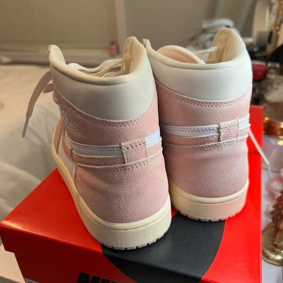 Air Jordan 1 Retro High OG - Picture 7 of 11